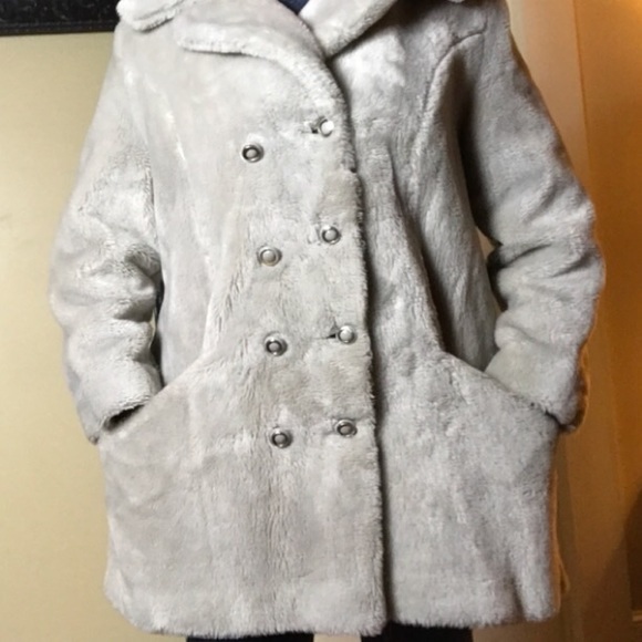 Over-sized Gray Teddy Bear Faux Fur Winter Coat - Picture 2 of 8